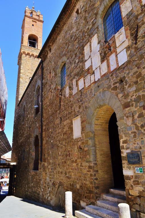 Affittacamere La Torre Montalcino Exteriör bild